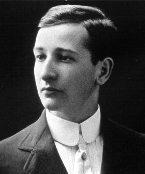 Svartvitt foto av en ung D.J. De Pree, 1909.