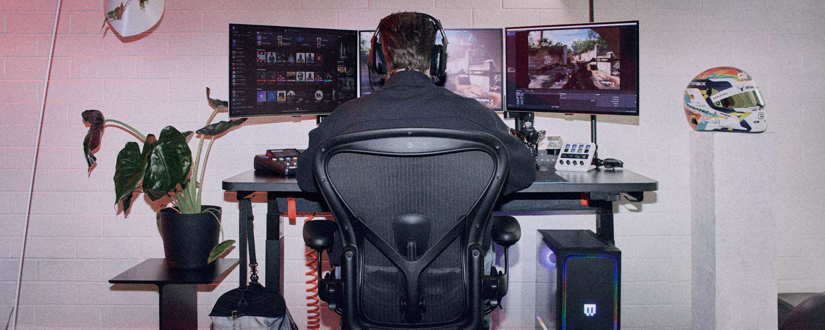 An image on Herman Miller SE