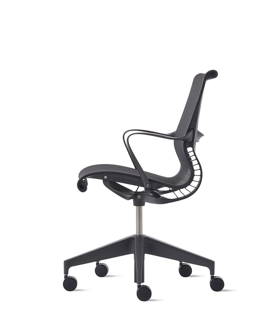 Setu Graphite/Graphite stol med fasta armstöd