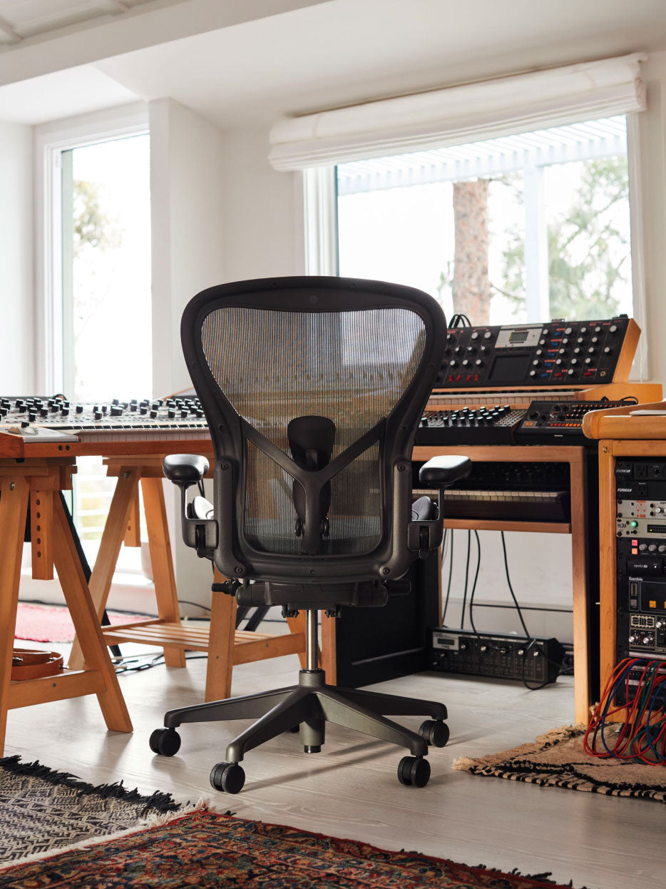 Därför möblerar jag min studio med Aeron-stolar